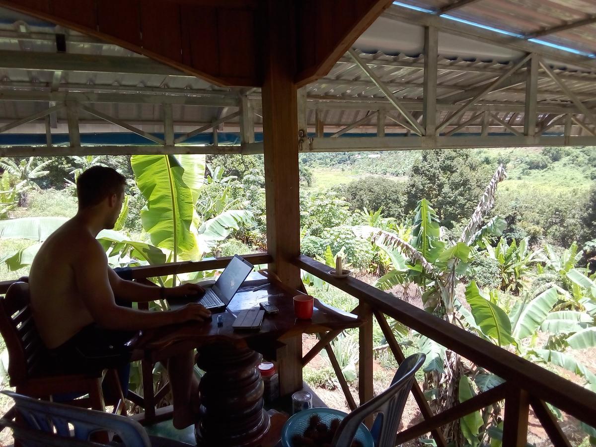 Mr Pov Home Stay Banlung Экстерьер фото